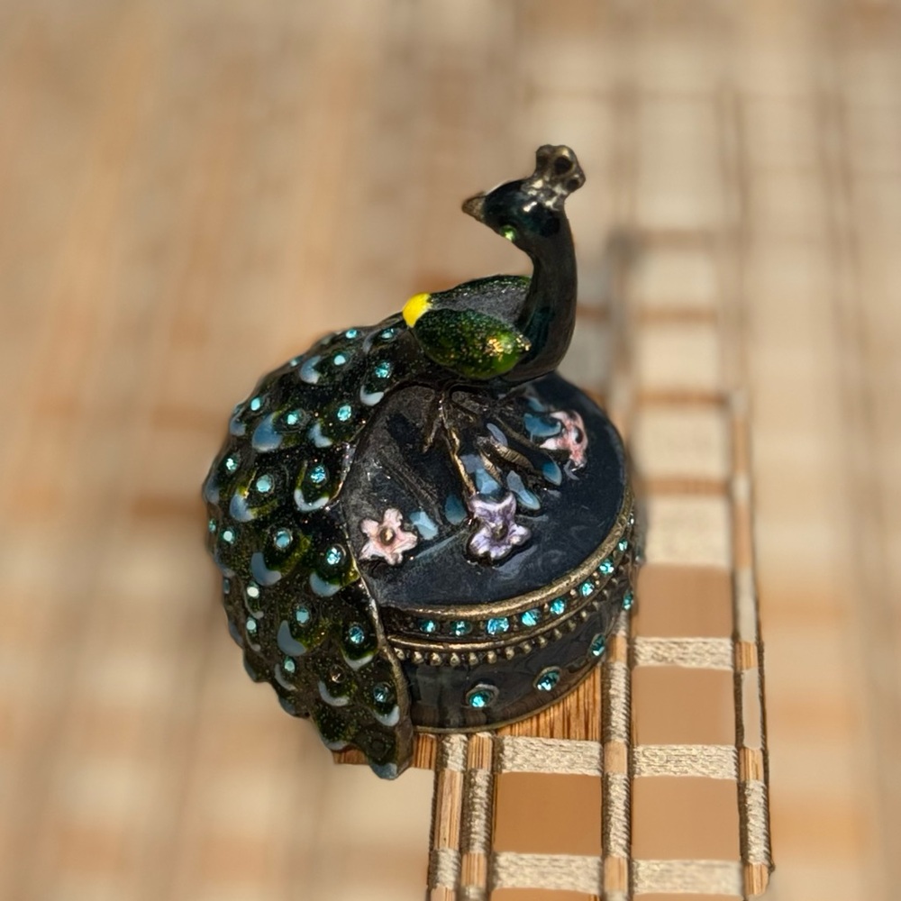 Crystal Bejeweled Blue And Green Peacock Trinket Pill Jewelry Box - Picture 10 of 16